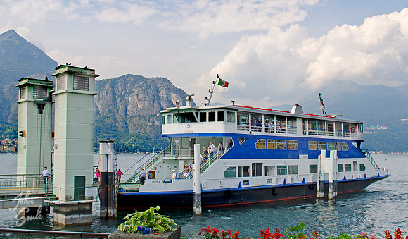 Lago Como Ferry